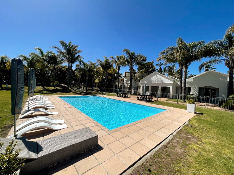 To Let 1 Bedroom Property for Rent in Castleton Western Cape